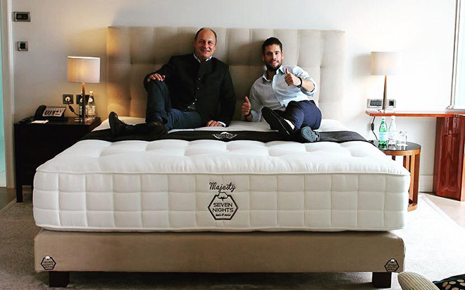 In der Präsidenten-Suite vom Rocco Forte Hotel München kann man bereits in einem 'Seven Nights'-Bett übernachten. 