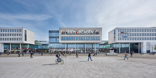 Riem Arcaden Shoppingcenter in München Riem als Messenachbarschaft